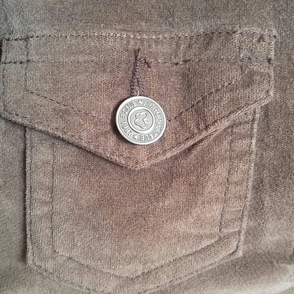 Blazer - Picture 3 of 7